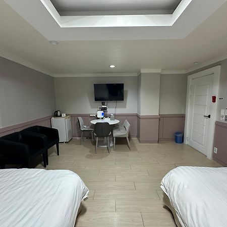 Daegu Dongseongro Gyeong'S Hostel Extérieur photo