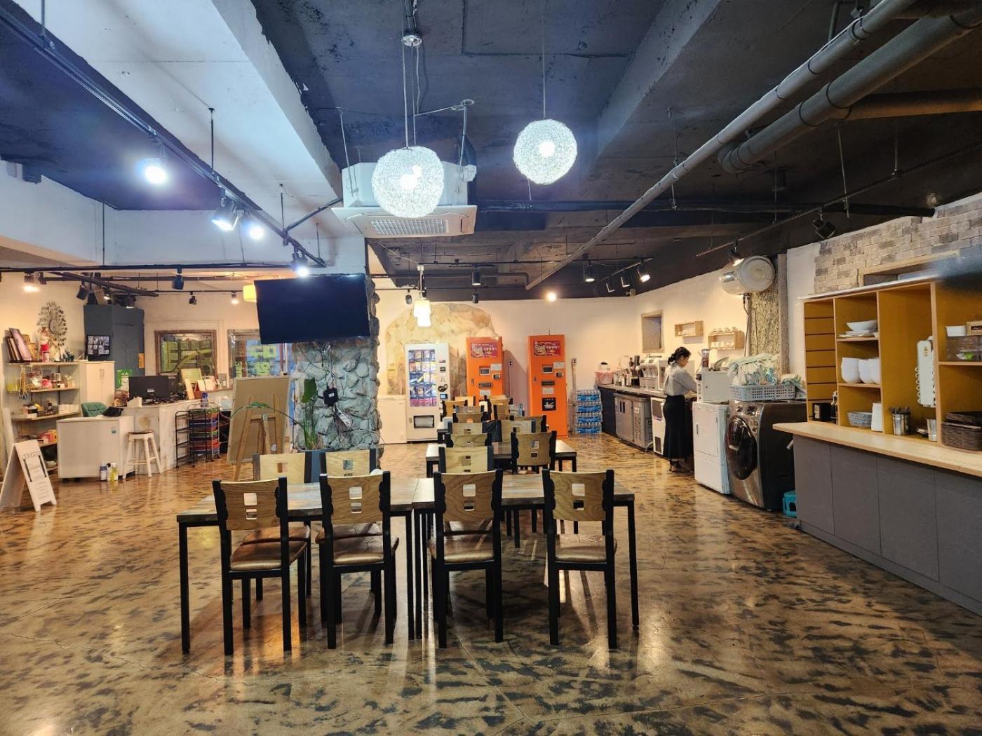 Daegu Dongseongro Gyeong'S Hostel Extérieur photo