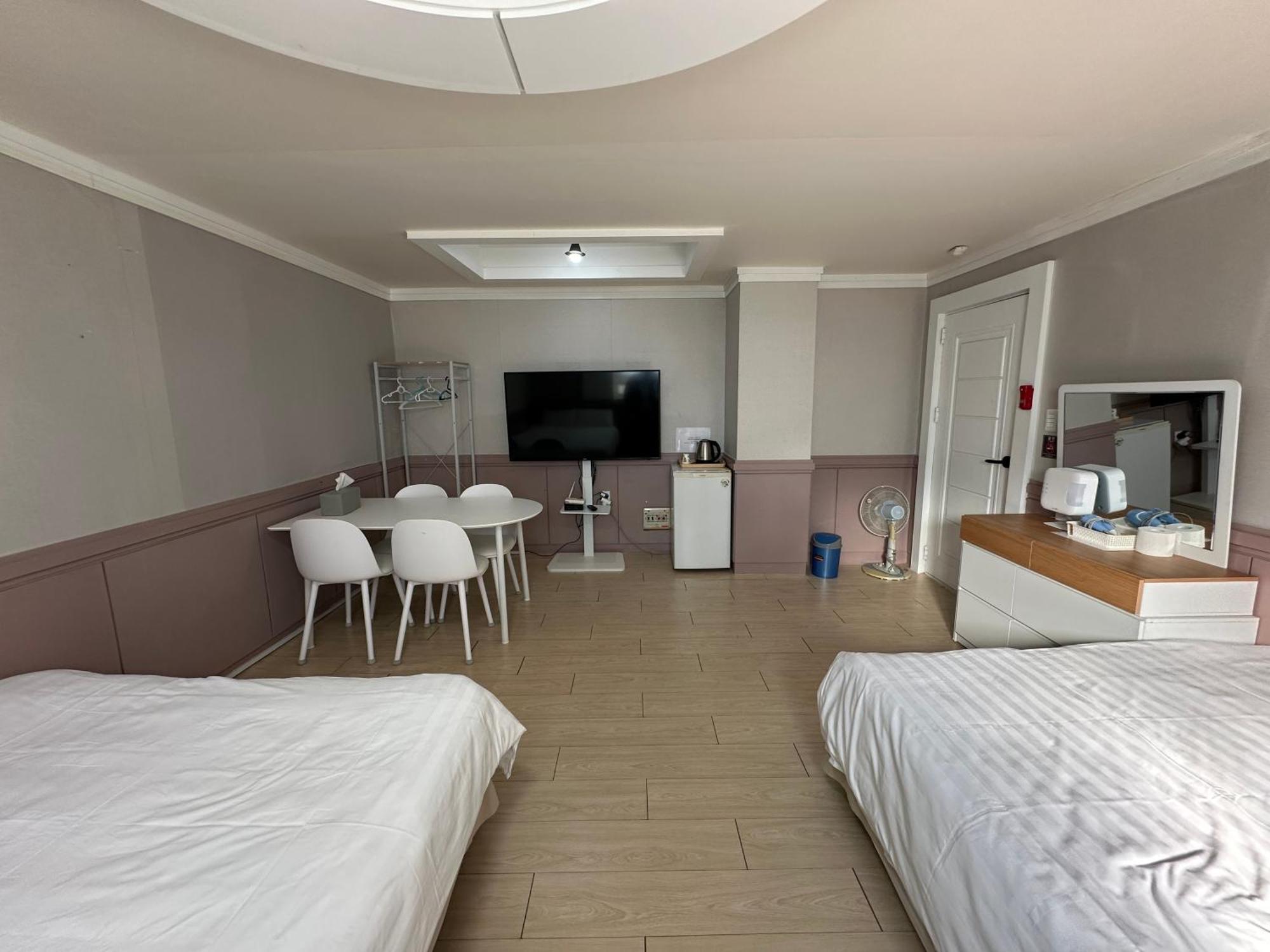 Daegu Dongseongro Gyeong'S Hostel Extérieur photo