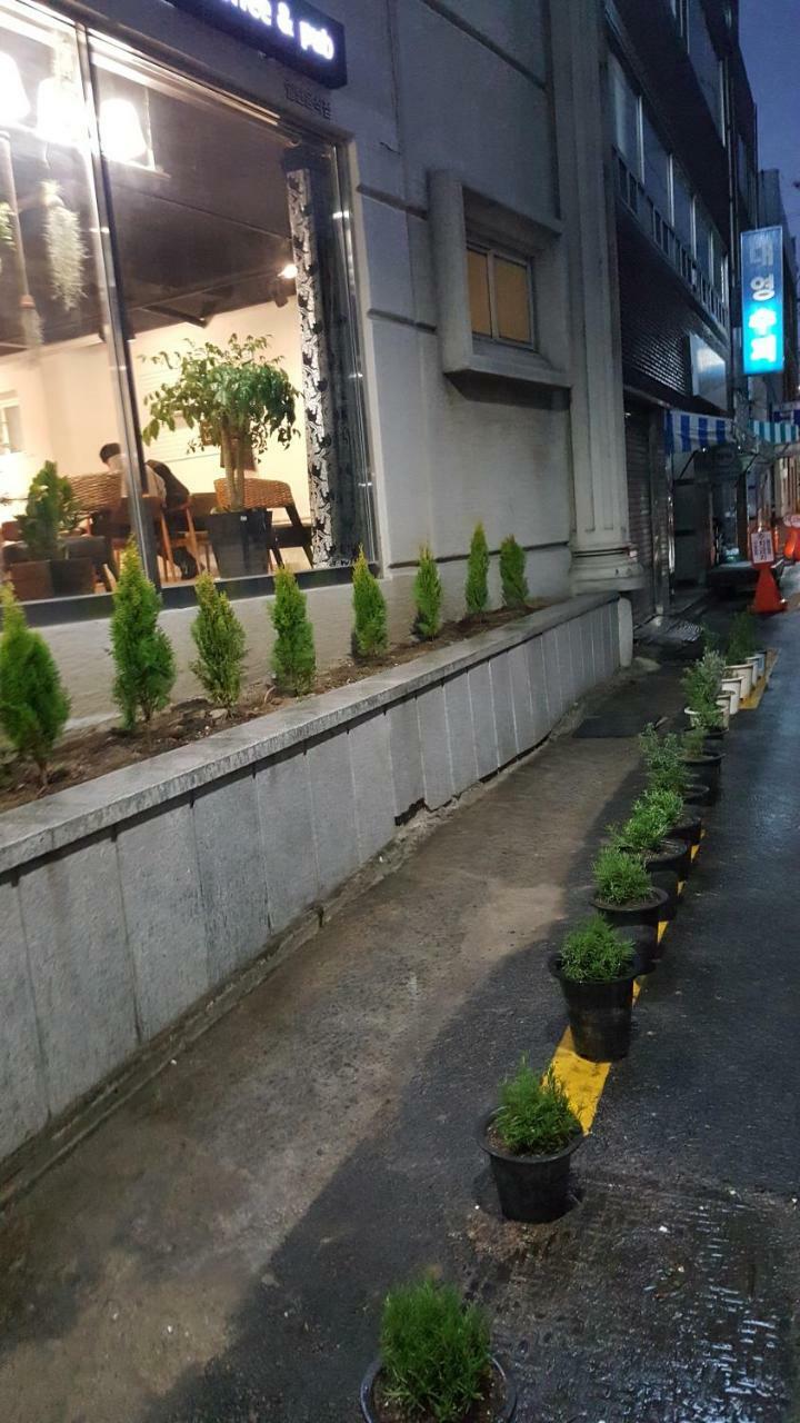 Daegu Dongseongro Gyeong'S Hostel Extérieur photo