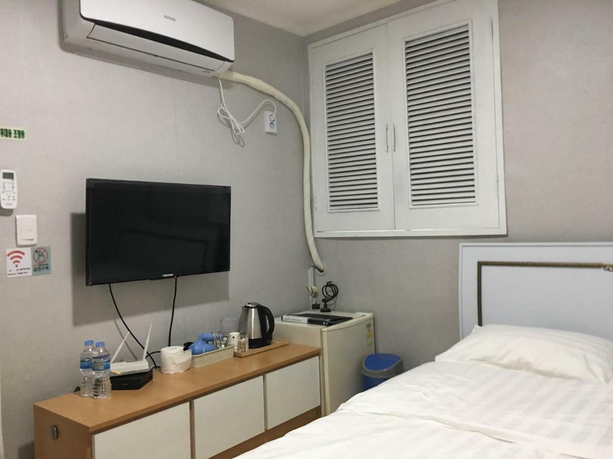 Daegu Dongseongro Gyeong'S Hostel Extérieur photo